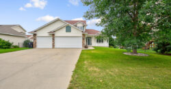 2545 Thrush St, Shakopee, MN 55379