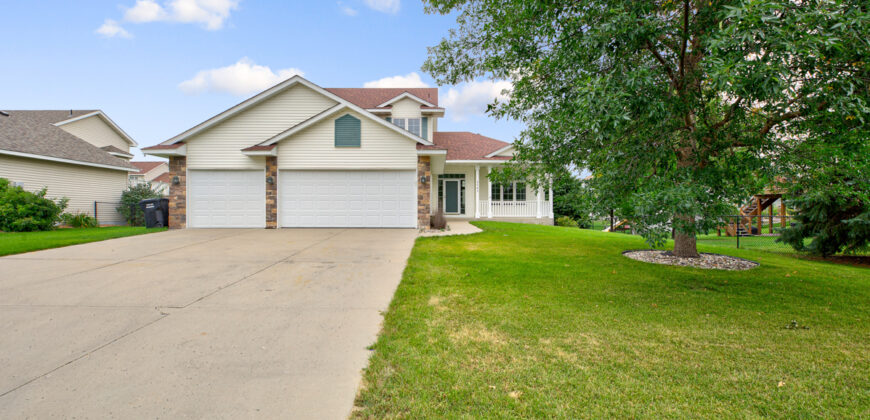 2545 Thrush St, Shakopee, MN 55379