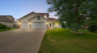 2545 Thrush St, Shakopee, MN 55379